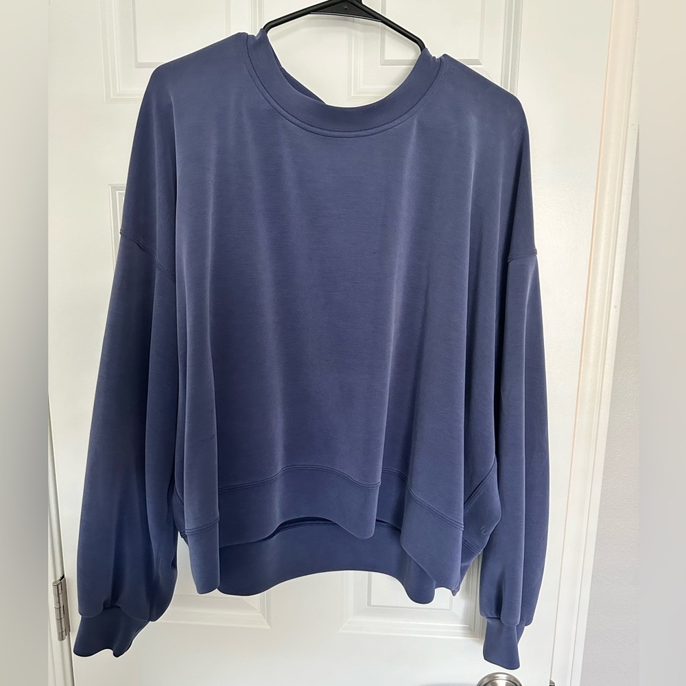 Lululemon crew neck!